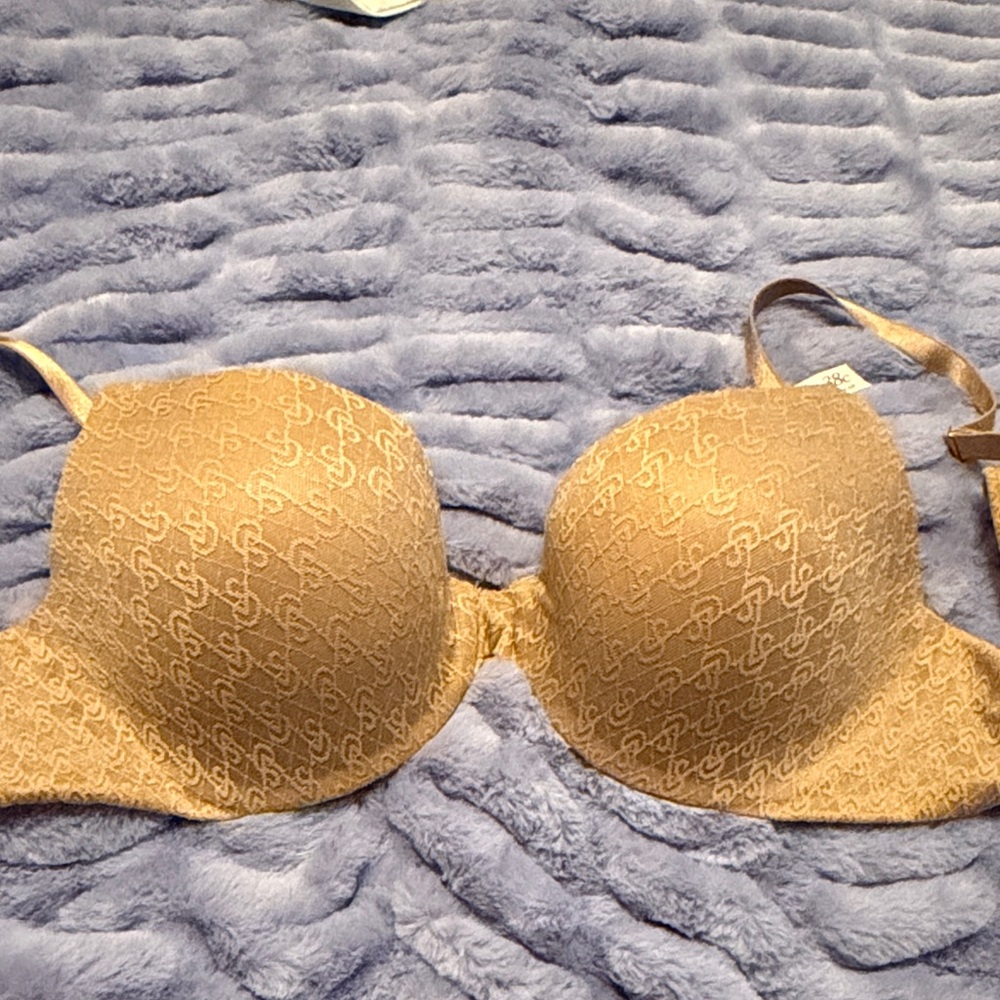 Victoria's Secret Tan Patterned Bra. Icon push up bra